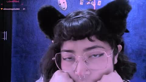 Snapshot of ninayellow chatting on February 2025 03:54:01 PM Nina online show from February 2025 03:54:01 PM