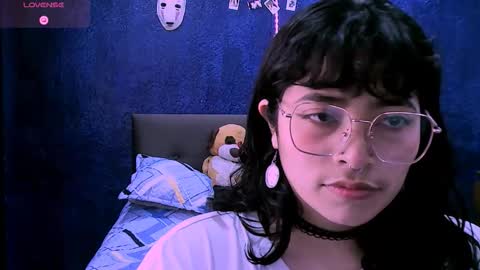 Snapshot of ninayellow chatting on September 2025 01:59:02 PM Nina online show from September 2025 01:59:02 PM