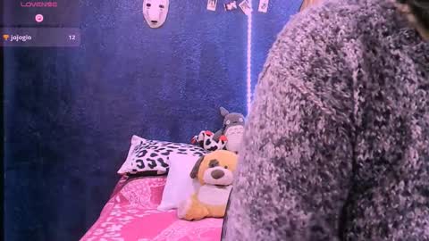 Snapshot of ninayellow chatting on December 2025 02:01:01 PM Nina online show from December 2025 02:01:01 PM