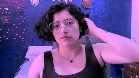 Snapshot of ninayellow chatting on July 2026 01:17:01 PM Nina online show from July 2026 01:17:01 PM