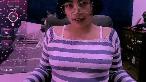 Snapshot of ninayellow chatting on July 2026 12:53:02 PM Nina online show from July 2026 12:53:02 PM