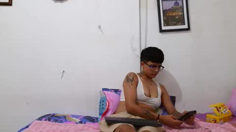 Snapshot of nini_smith chatting on April 2026 04:43:01 AM nini_smith online show from April 2026 04:43:01 AM