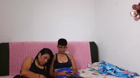 nini_smith online show from May 2026 07:36:01 AM