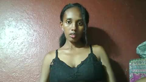 ninie246746 online show from February 2025 06:15:02 PM