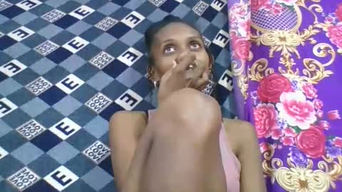 ninie246746 online show from April 2026 04:35:01 AM