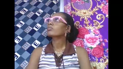 ninie246746 online show from April 2026 02:47:01 PM