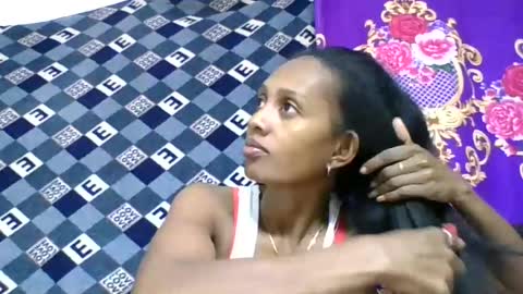 ninie246746 online show from June 2026 06:19:01 AM