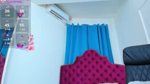 Snapshot of ninna_dee chatting on September 2025 03:30:01 AM nina dee online show from September 2025 03:30:01 AM