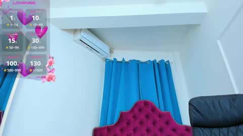 Snapshot of ninna_dee chatting on September 2025 03:33:02 AM nina dee online show from September 2025 03:33:02 AM