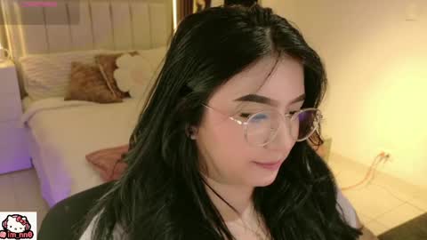 Nina online show from May 2026 01:18:02 PM