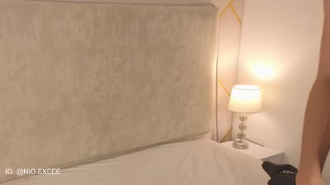 nioki_ online show from March 2026 04:02:02 AM