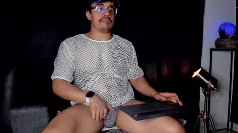 Snapshot of nipsfetich chatting on December 2024 02:38:01 AM Steven online show from December 2024 02:38:01 AM