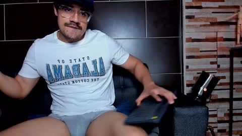 Snapshot of nipsfetich chatting on January 2025 02:54:01 AM Steven online show from January 2025 02:54:01 AM