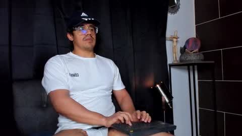 Snapshot of nipsfetich chatting on January 2025 12:36:01 AM Steven online show from January 2025 12:36:01 AM