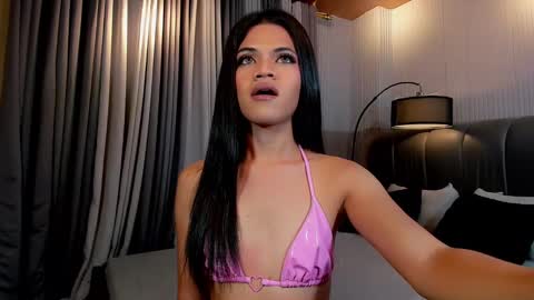 Snapshot of nishitatoe chatting on February 2025 01:06:01 PM nishi online show from February 2025 01:06:01 PM