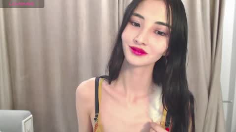 Snapshot of niufrommacau chatting on December 2025 12:33:02 PM Niu online show from December 2025 12:33:02 PM