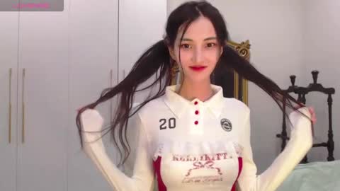 Snapshot of niufrommacau chatting on January 2026 12:42:01 PM Niu online show from January 2026 12:42:01 PM