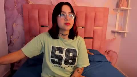 Nixie online show from September 2025 03:17:02 AM