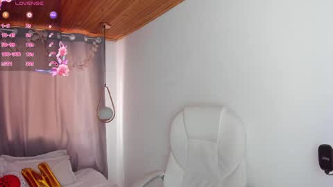 Nixie online show from May 2026 08:16:02 PM