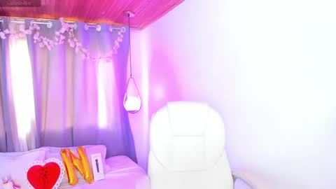 Nixie online show from June 2026 10:05:02 PM