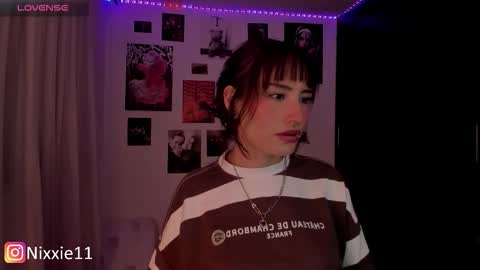 Nixxie  online show from December 2025 11:24:01 PM