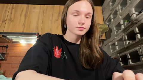 Tears Lora online show from April 2026 09:01:02 PM