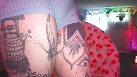 Snapshot of no_facequeen chatting on March 2026 11:59:02 AM Leah online show from March 2026 11:59:02 AM