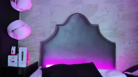 Zoe  online show from April 2026 03:22:01 AM