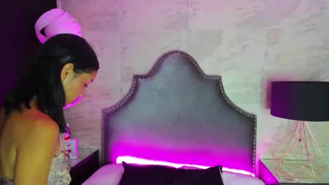 Zoe  online show from April 2026 03:21:02 AM