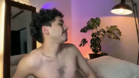 noah_and_steven online show from April 2026 08:57:02 PM