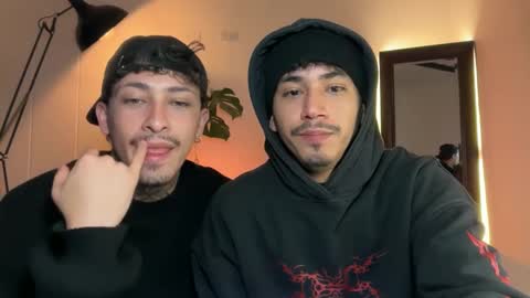 noah_and_steven online show from May 2026 02:19:02 AM