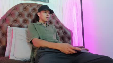 Noah Blake online show from October 2025 02:18:01 AM