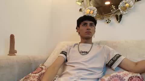 Noah online show from October 2025 04:11:01 AM