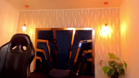 Snapshot of noah_clarkk chatting on February 2026 05:55:02 PM Noah online show from February 2026 05:55:02 PM