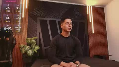 Snapshot of noah_clarkk chatting on February 2026 11:23:01 PM Noah online show from February 2026 11:23:01 PM