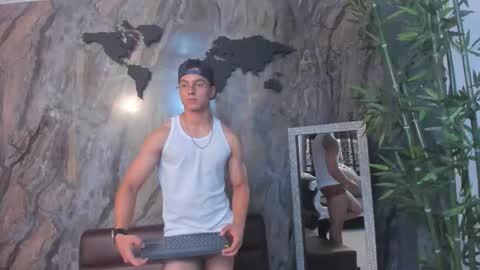 Snapshot of noah_clarkk chatting on February 2026 11:22:01 PM Noah online show from February 2026 11:22:01 PM