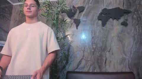 Snapshot of noah_clarkk chatting on February 2026 11:34:02 PM Noah online show from February 2026 11:34:02 PM