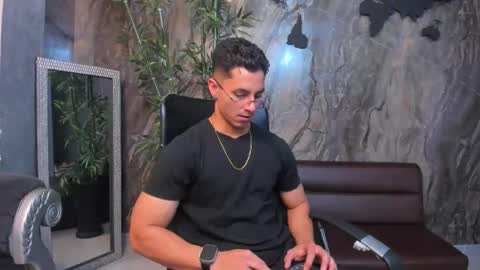 Snapshot of noah_clarkk chatting on February 2026 11:28:01 PM Noah online show from February 2026 11:28:01 PM