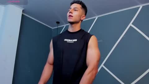 Snapshot of noah_clarkk chatting on March 2026 12:01:01 AM Noah online show from March 2026 12:01:01 AM