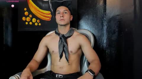 Snapshot of noah_clarkk chatting on March 2026 05:47:02 AM Noah online show from March 2026 05:47:02 AM