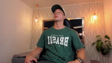 Snapshot of noah_clarkk chatting on March 2026 05:28:01 PM Noah online show from March 2026 05:28:01 PM