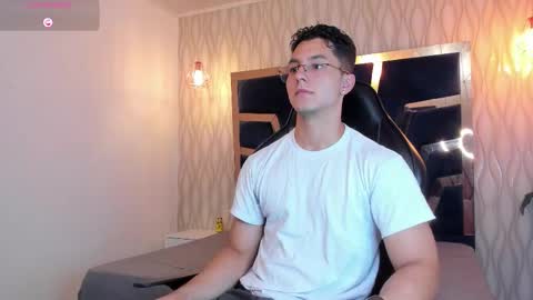 Snapshot of noah_clarkk chatting on March 2026 05:27:02 PM Noah online show from March 2026 05:27:02 PM