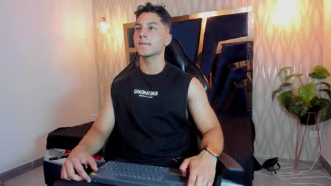 Snapshot of noah_clarkk chatting on March 2026 05:34:01 PM Noah online show from March 2026 05:34:01 PM