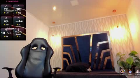Snapshot of noah_clarkk chatting on April 2026 05:43:02 PM Noah online show from April 2026 05:43:02 PM