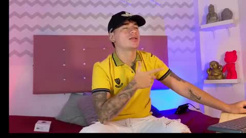 Snapshot of noah_coleman__ chatting on January 2025 12:16:02 AM NOAH online show from January 2025 12:16:02 AM