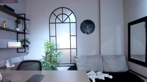 noah_dupont_ online show from December 2025 11:52:02 AM