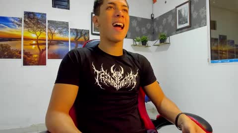 noah_flynn1 online show from February 2026 10:32:01 AM