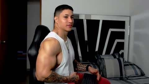 Snapshot of noah_harris01 chatting on December 2024 10:34:02 PM Noah Harris01 online show from December 2024 10:34:02 PM