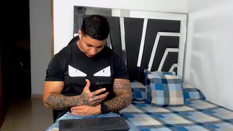 Snapshot of noah_harris01 chatting on March 2025 01:37:01 AM Noah Harris01 online show from March 2025 01:37:01 AM