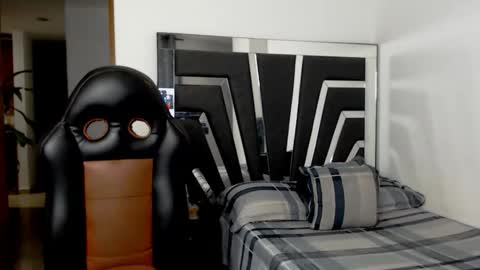 Snapshot of noah_harris01 chatting on September 2025 10:16:02 AM Noah Harris01 online show from September 2025 10:16:02 AM